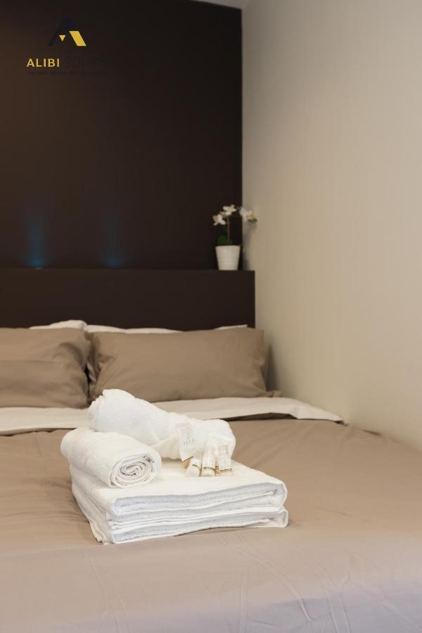 Alibi Suites Suite Museum: Gioiello Con Vista Sul Museo Archeologico Nazionale, Letto E Doccia Con Cromoterapia, Smart Tv, Wifi E A/C ルーヴォ・ディ・プーリア エクステリア 写真
