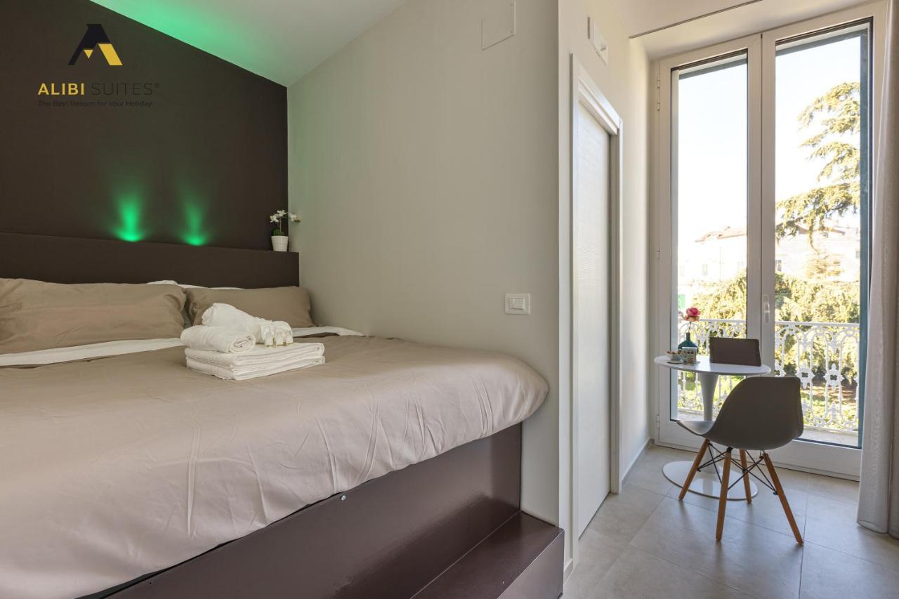 Alibi Suites Suite Museum: Gioiello Con Vista Sul Museo Archeologico Nazionale, Letto E Doccia Con Cromoterapia, Smart Tv, Wifi E A/C ルーヴォ・ディ・プーリア エクステリア 写真