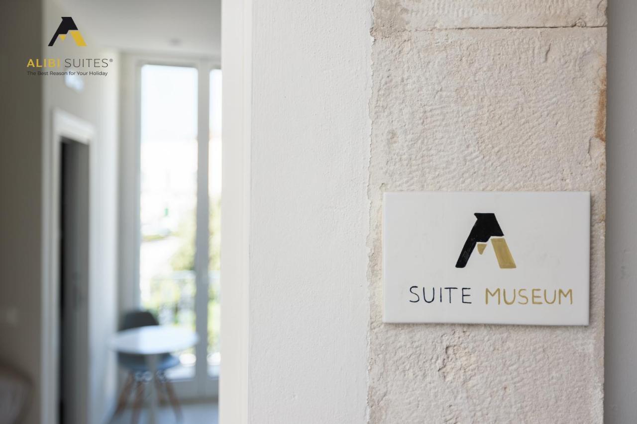 Alibi Suites Suite Museum: Gioiello Con Vista Sul Museo Archeologico Nazionale, Letto E Doccia Con Cromoterapia, Smart Tv, Wifi E A/C ルーヴォ・ディ・プーリア エクステリア 写真