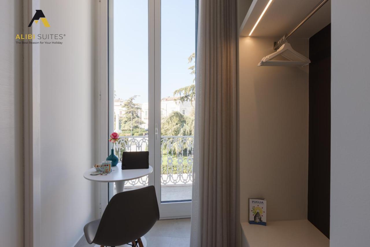 Alibi Suites Suite Museum: Gioiello Con Vista Sul Museo Archeologico Nazionale, Letto E Doccia Con Cromoterapia, Smart Tv, Wifi E A/C ルーヴォ・ディ・プーリア エクステリア 写真