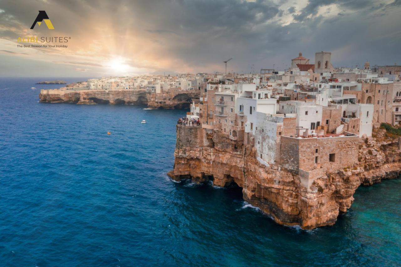 Alibi Suites Suite Museum: Gioiello Con Vista Sul Museo Archeologico Nazionale, Letto E Doccia Con Cromoterapia, Smart Tv, Wifi E A/C ルーヴォ・ディ・プーリア エクステリア 写真